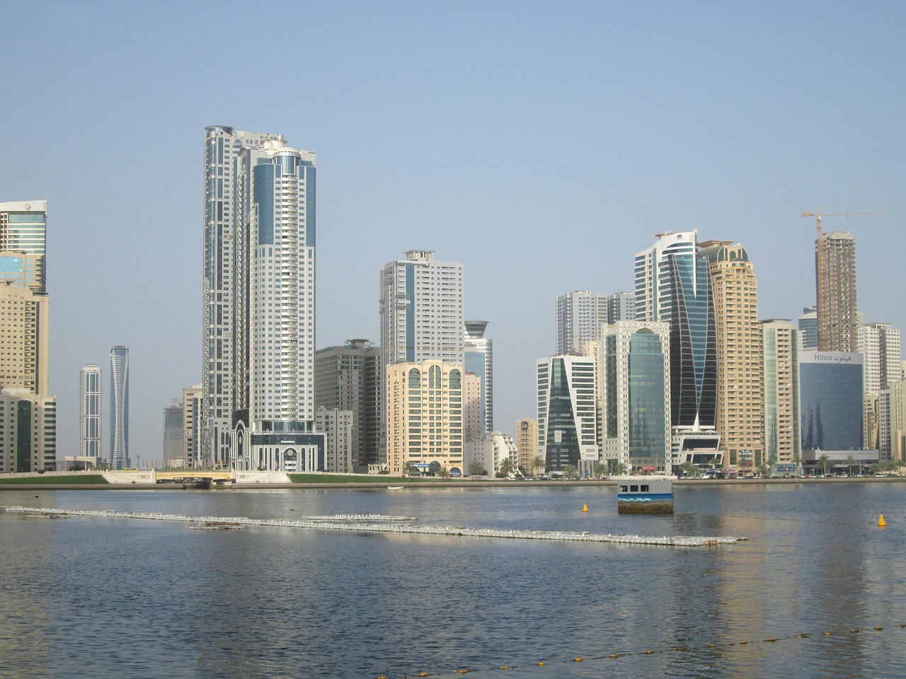 Living on the Green: 2025 Guide to Renting Villas in Dubai's Golf Course Communities